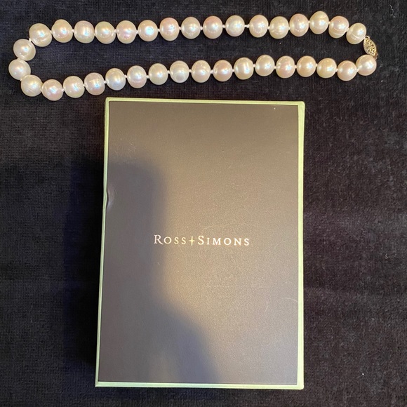 18” CLASSIC PEARL NECKLACE 10.5-11.5 SILVER HOOK - Picture 6 of 8